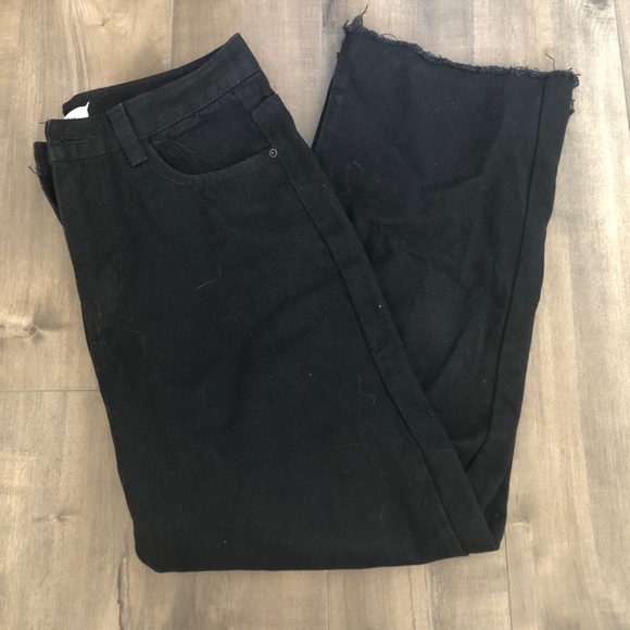 MIKI Black Wide Leg Cropped Jeans - Picture 3 of 4